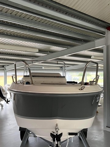 Uttern S51 med Mercury F80 EFI ELPT 4-takt.