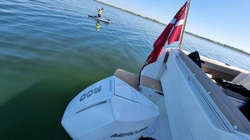 Quicksilver 905 Weekend med F300 Mercury samt Brenderup trailer (Opbevaring)