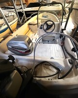 Terhi Nordic 6020 med Mariner 30HK (2006) – Stabil og holdbar jolle
